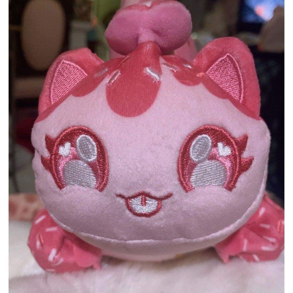 Aphmau MeeMeows 6" Mystery Plush Sparkle Ice Cream Strawberry Cat Stuffed Toy - Picture 2 of 15